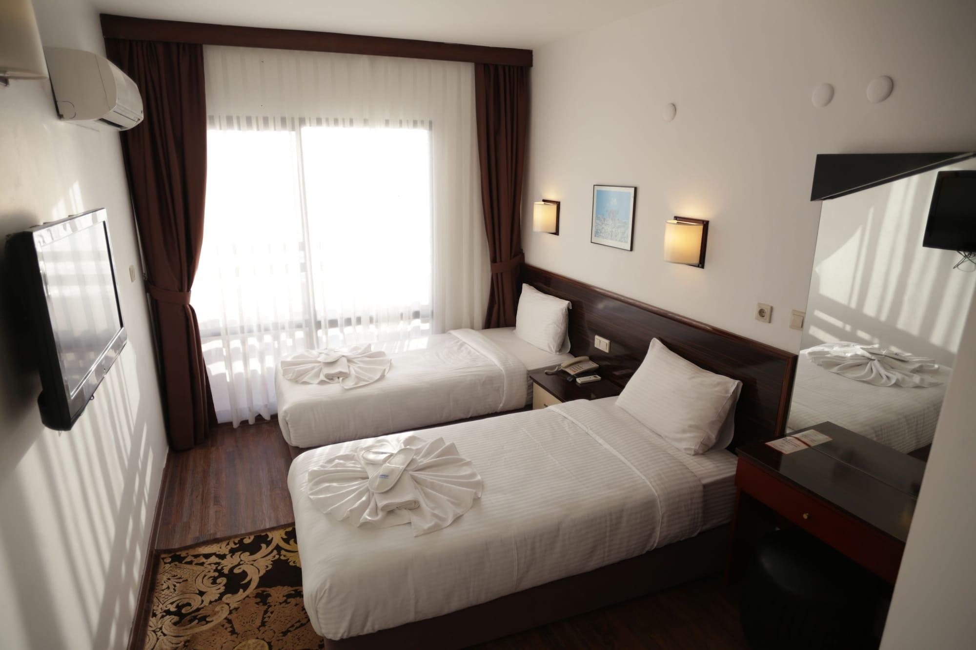 Sunday Hotel 3*