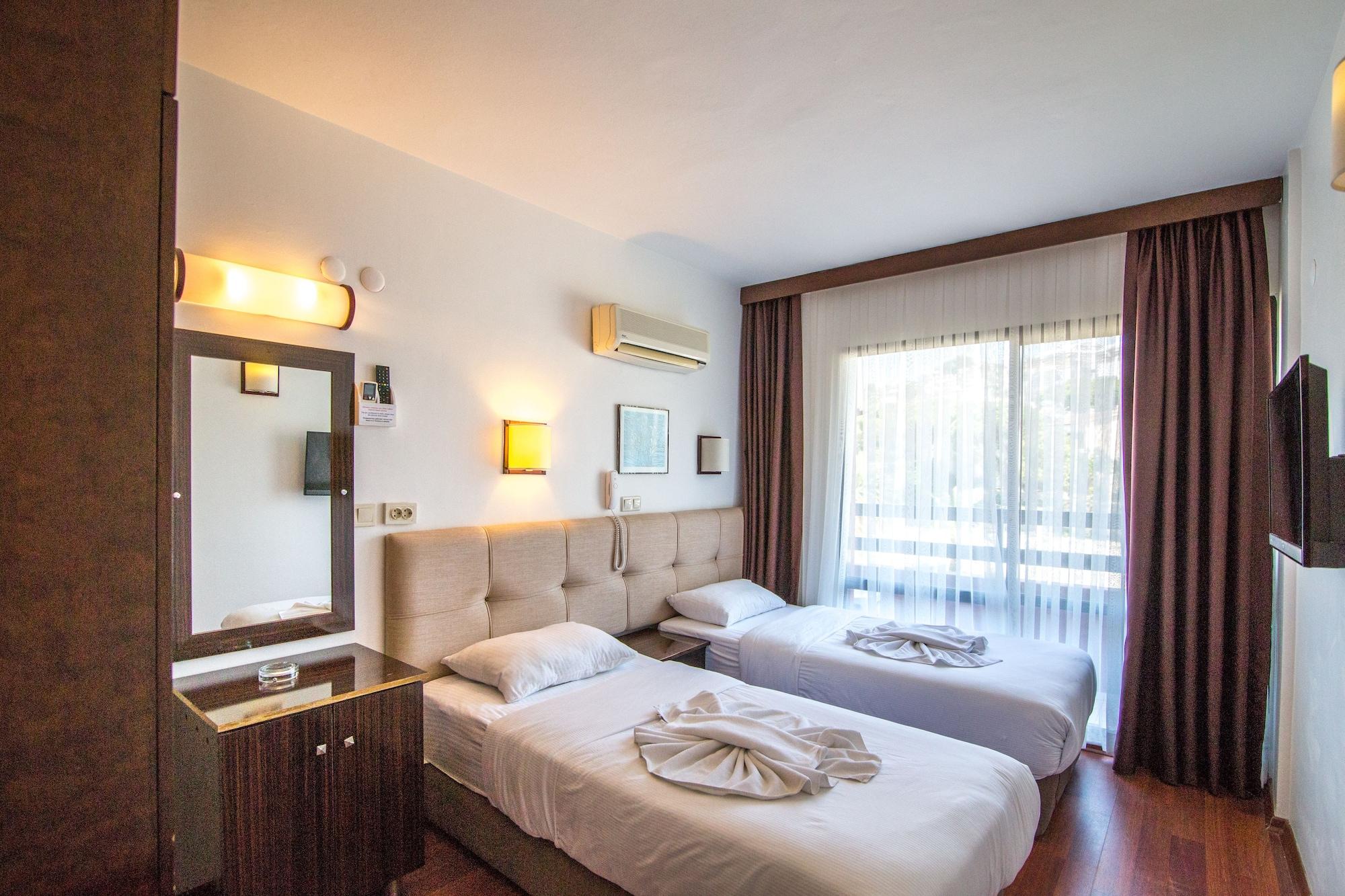 Sunday Hotel Kusadasi