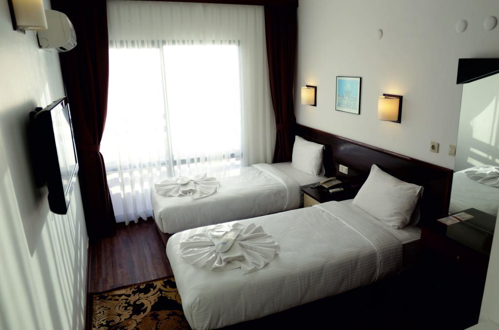 Hotel Sunday